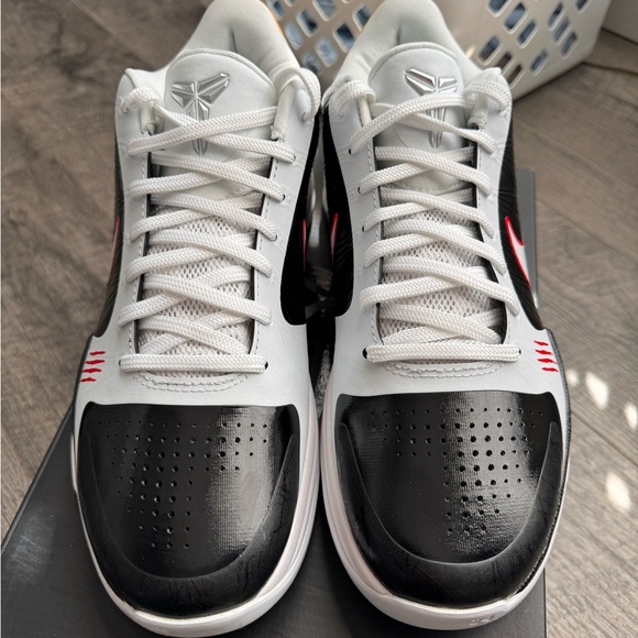 Kobe 5 - Picture 5 of 8